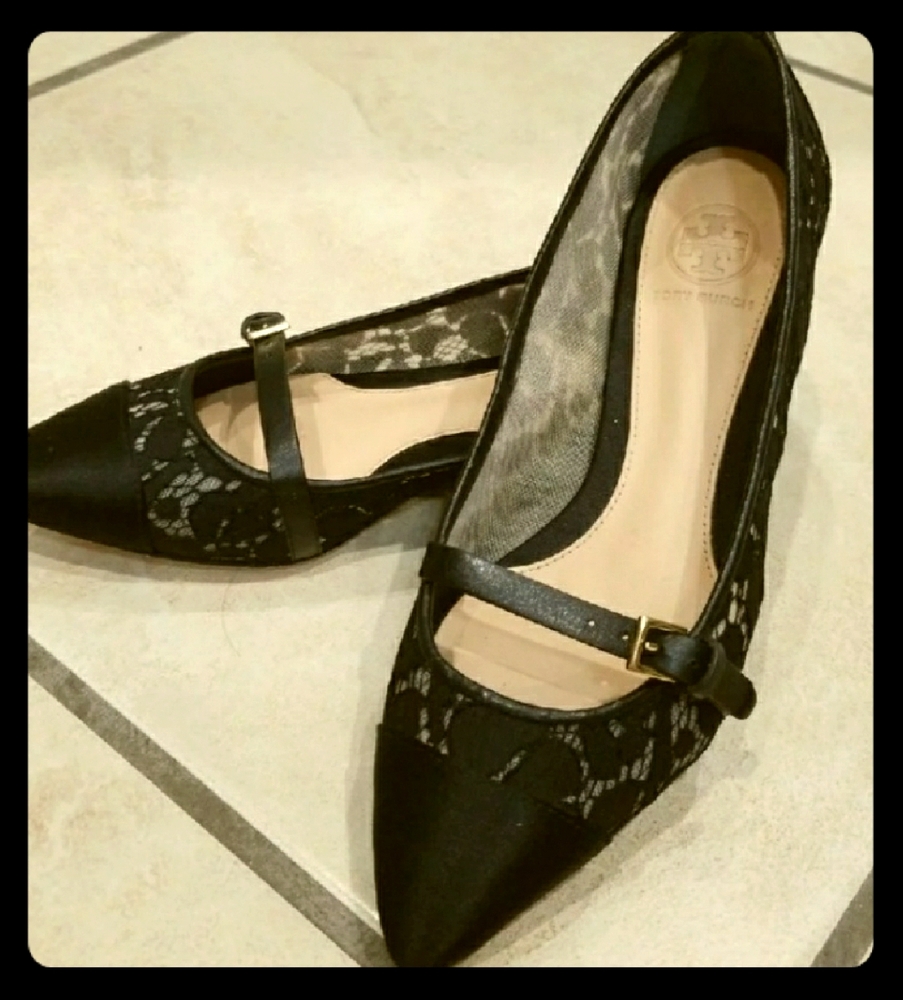 Rare- Tory Burch classic Lace flats